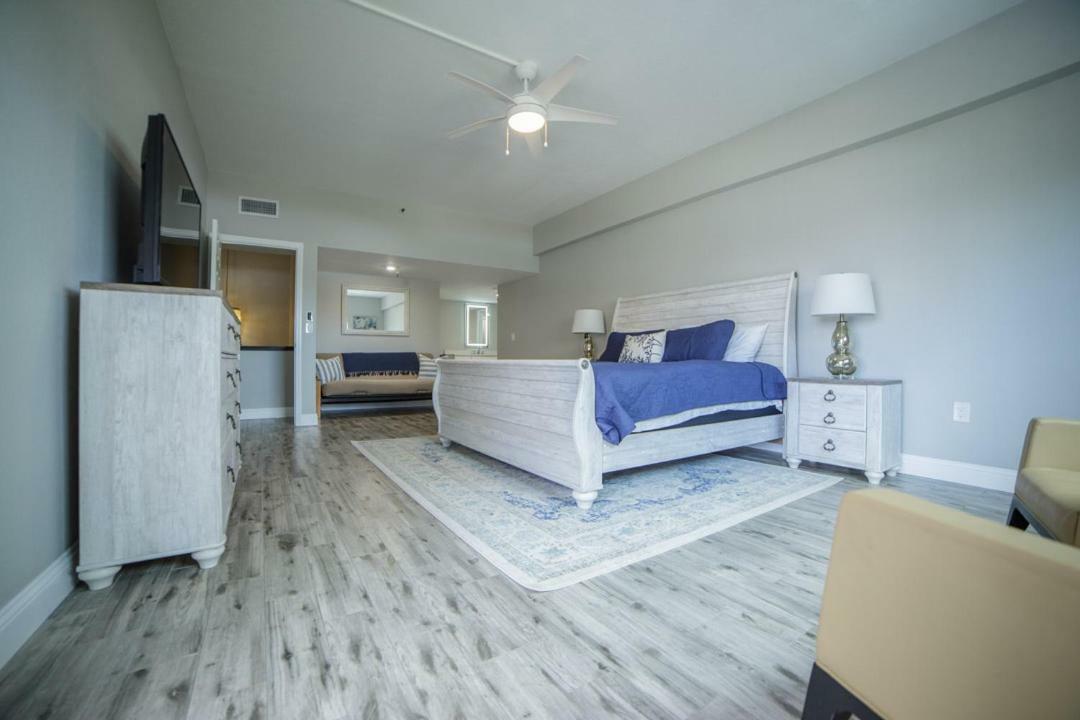 Appartamento Townhouse At San Remo Clearwater Beach Esterno foto