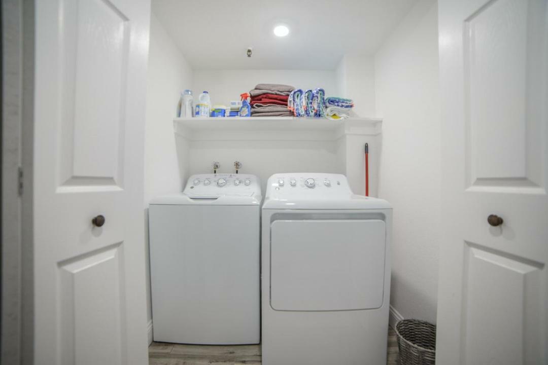 Appartamento Townhouse At San Remo Clearwater Beach Esterno foto