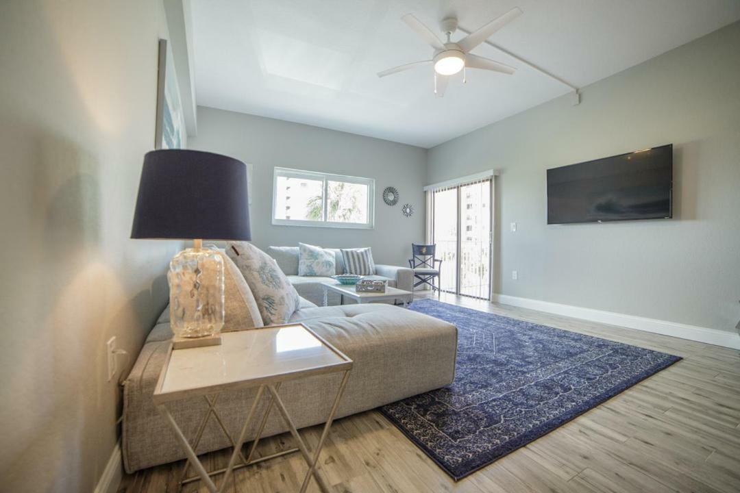 Appartamento Townhouse At San Remo Clearwater Beach Esterno foto